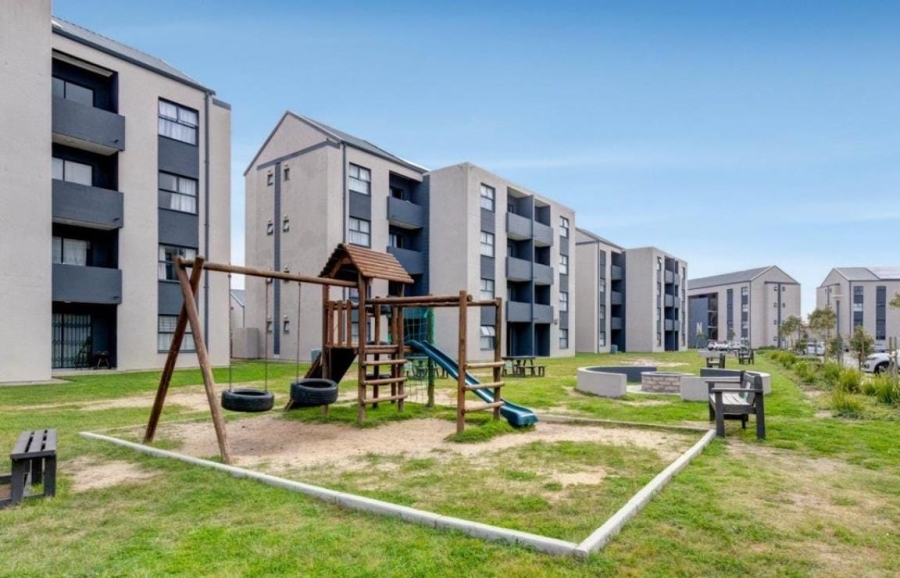 To Let 2 Bedroom Property for Rent in Parklands Western Cape